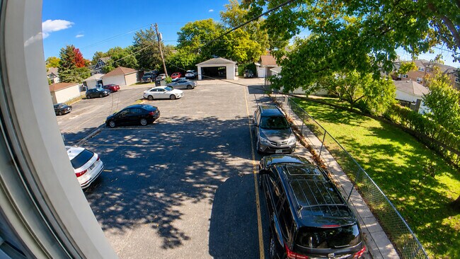 Building Photo - 1130 Dunlop Ave