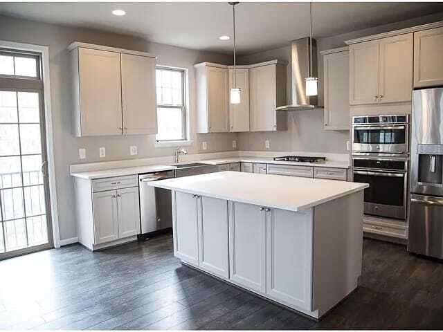 Building Photo - 17905 Woods View Dr