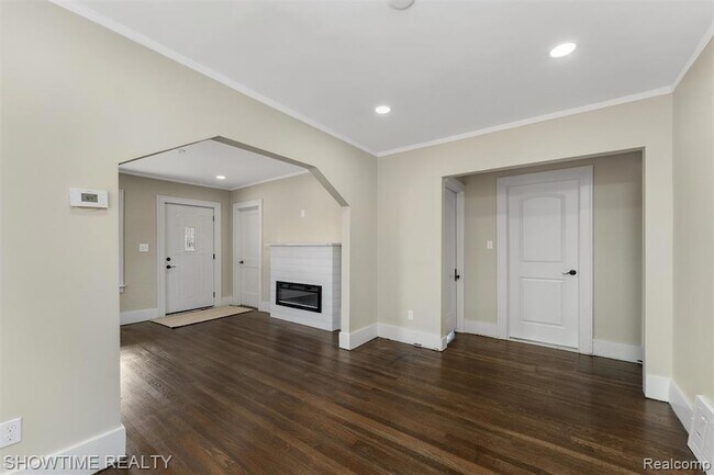 Building Photo - 292 W Marshall St