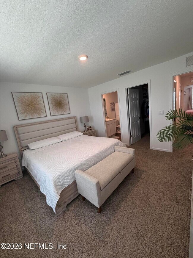 Building Photo - 947 Rivertree Pl