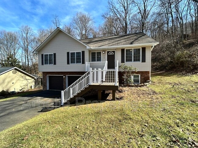 Building Photo - 1013 Cox Trail Pl