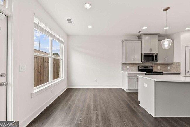 Building Photo - 98 Auburn Valley Wy