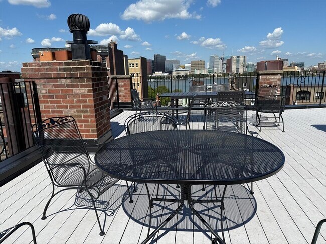 Primary Photo - 259 Beacon St