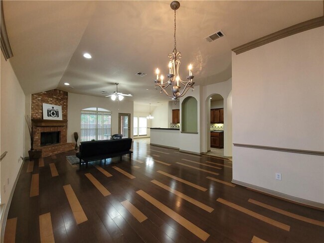 Building Photo - 10028 Lisi Anne Dr