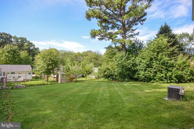 Building Photo - 1111 Gilbert Rd