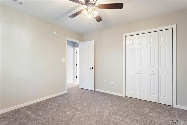 Building Photo - 112 E Highland Ct