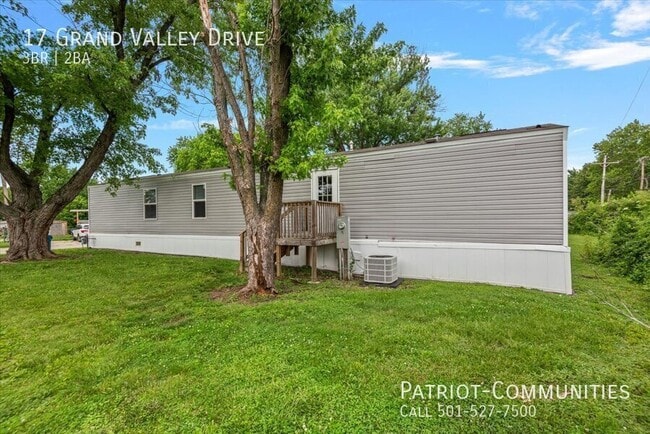 Building Photo - 17 Grand Valley Dr