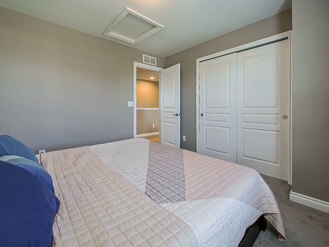 Building Photo - AVAILABLE NOW! Stunning South Lyon Home wi...