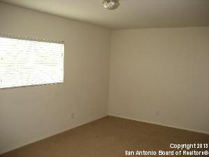 Building Photo - SPACIOUS 4 BR ON A CUL-DE-SAC W/ 2 LIVING ...