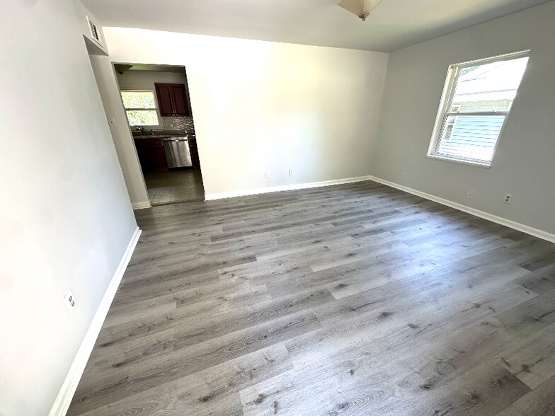 Building Photo - 620 Grantland Dr