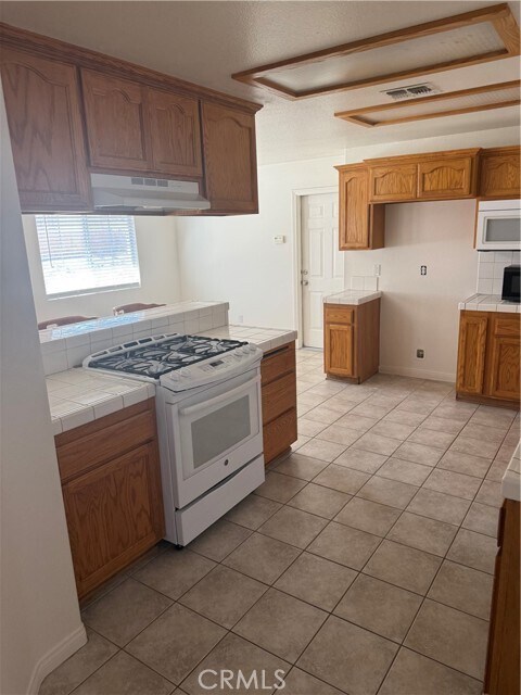 Building Photo - 57106 Selecta Ave