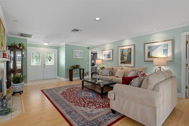 Building Photo - 7167 Crown Oaks Dr