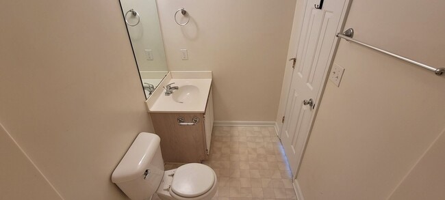 Building Photo - 106 Pinegrove Ct