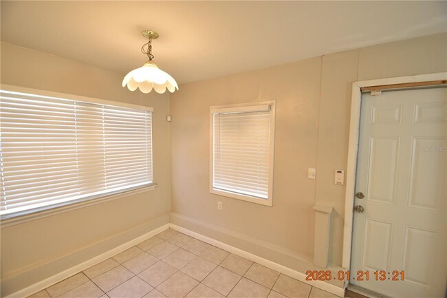 Building Photo - 3021 6th Ave N