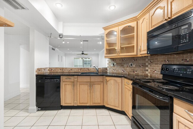 Building Photo - 6300 S Falls Cir Dr
