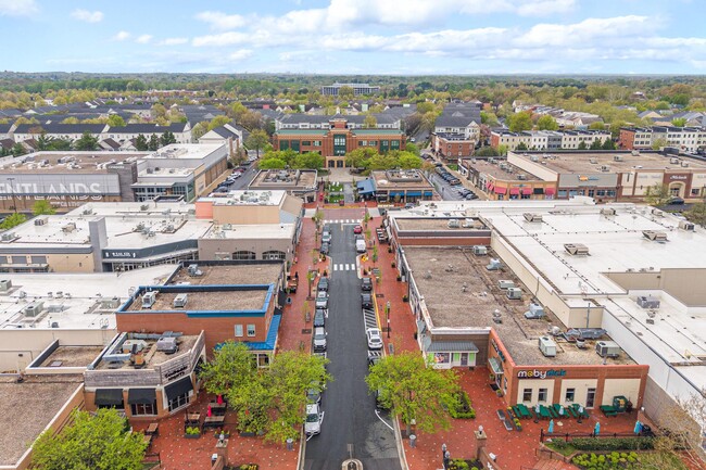 Building Photo - 631 Gatestone St