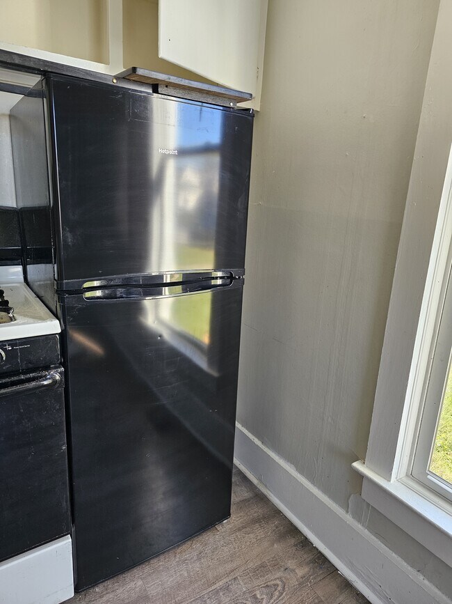 Building Photo - 434 W Lawrence St