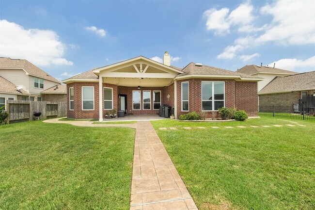 Building Photo - 31811 Cary Douglas Dr