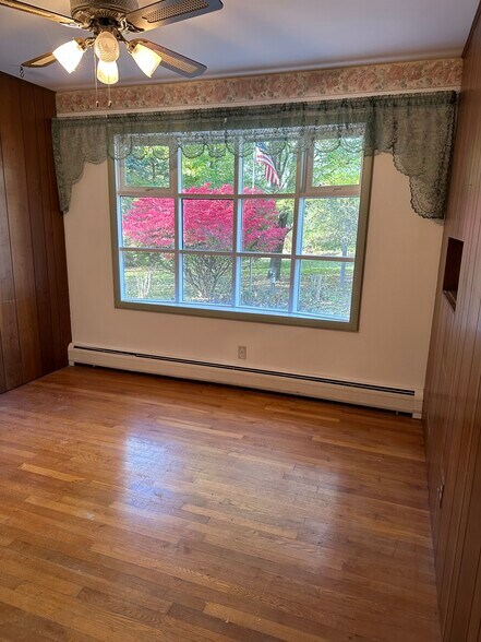 Building Photo - 8244 Lake Street Ext