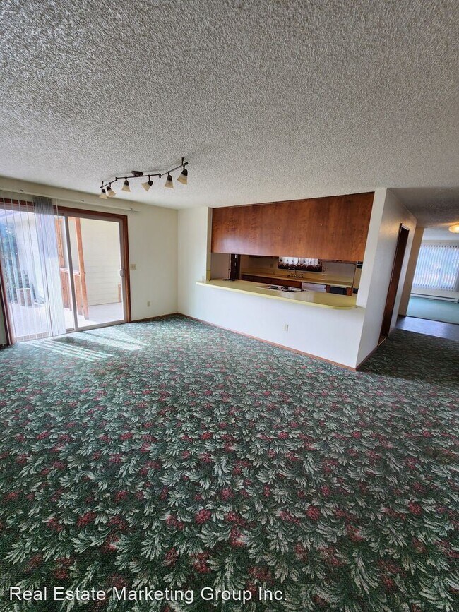 Building Photo - 3 br, 2 bath House - 2412 Eureka Ave
