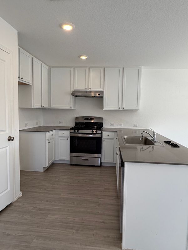 Building Photo - 20418 Onyx Ring