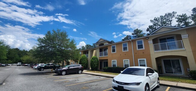 Primary Photo - Willow Ridge Upstairs 2/2 Condo
