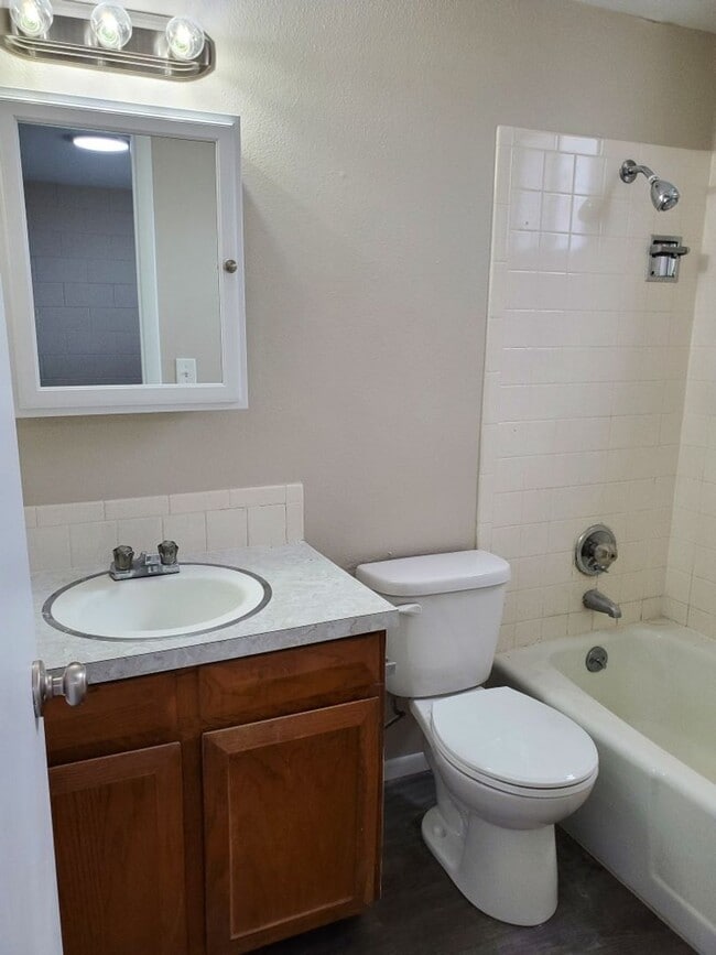 Building Photo - Garfield713 (MK-KS)