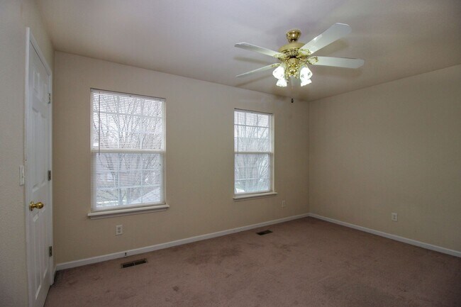 Building Photo - 5005 Kirk Hill Rd