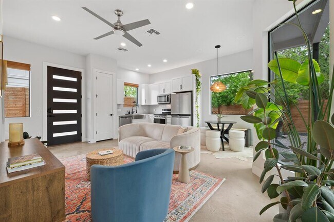 Building Photo - 1710 Adina St