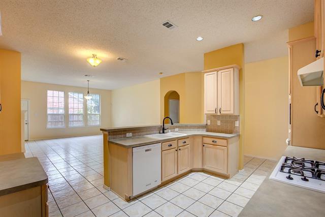 Building Photo - 5713 Meadows Way