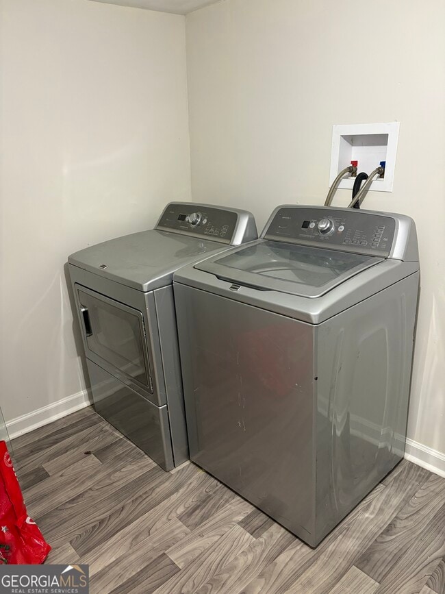 Building Photo - 307 Finley St