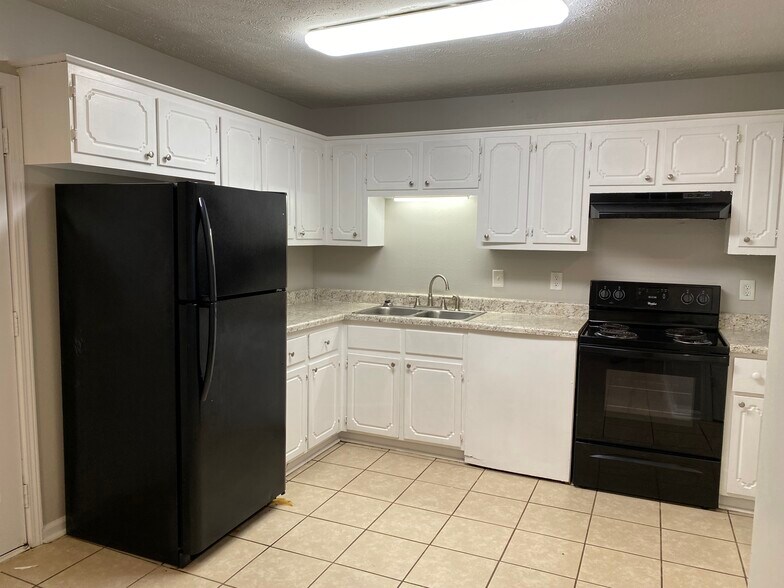 Building Photo - 2000 N Royal St