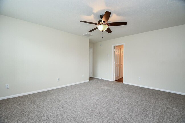 Building Photo - 1115 Eden Park Ln