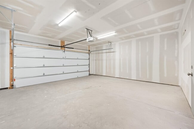 Building Photo - 288 Copper Tail Ln