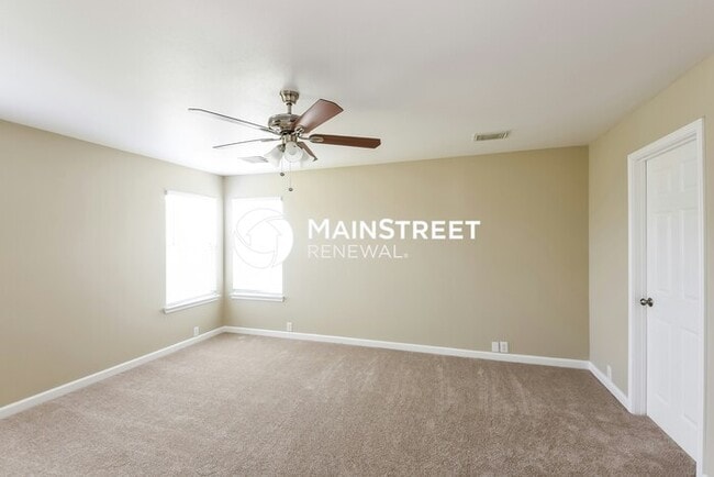Building Photo - 4 Bedroom Pet-Friendly Home in Schertz, TX with Main Street Renewal