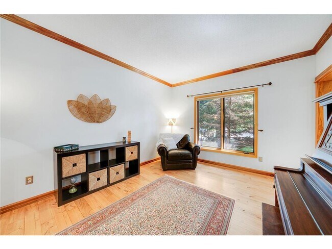 Building Photo - 3757 Bayberry Ln