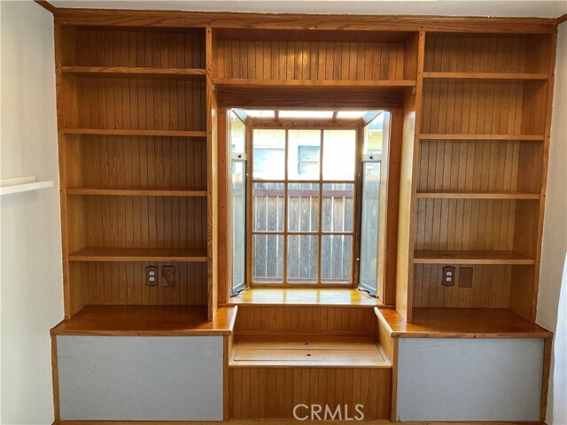 Building Photo - 148 C St