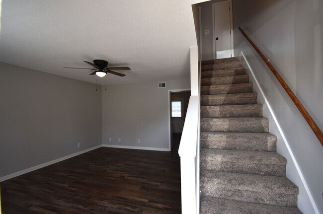 Building Photo - 3264 Tower Dr