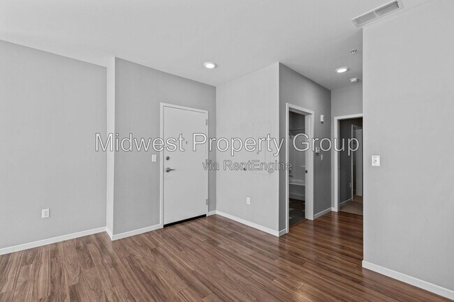 Building Photo - 4100 Lindell Blvd