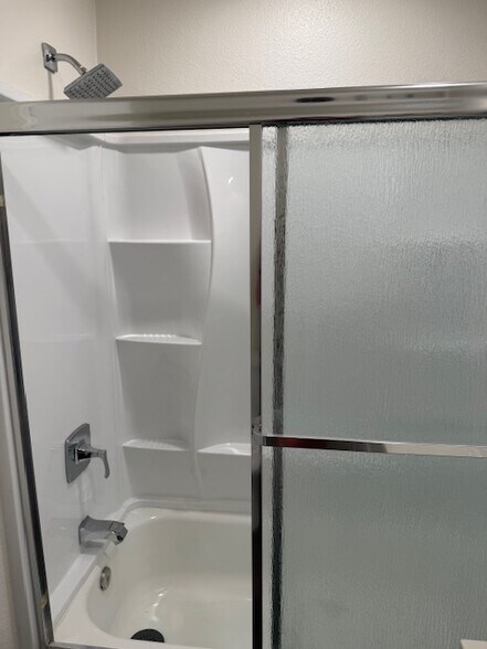 Building Photo - 561 Spring Rd