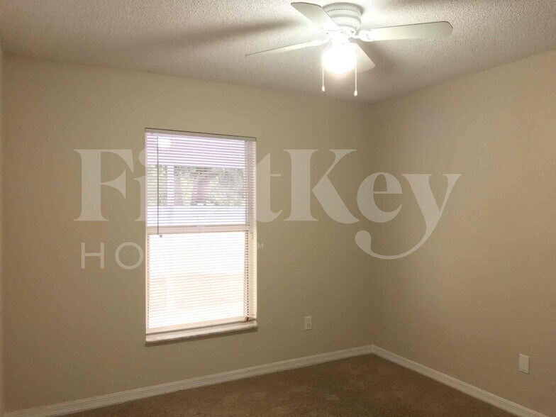 Building Photo - 601 Celito Dr