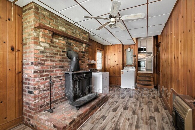 Building Photo - 13141 Overhill Dr