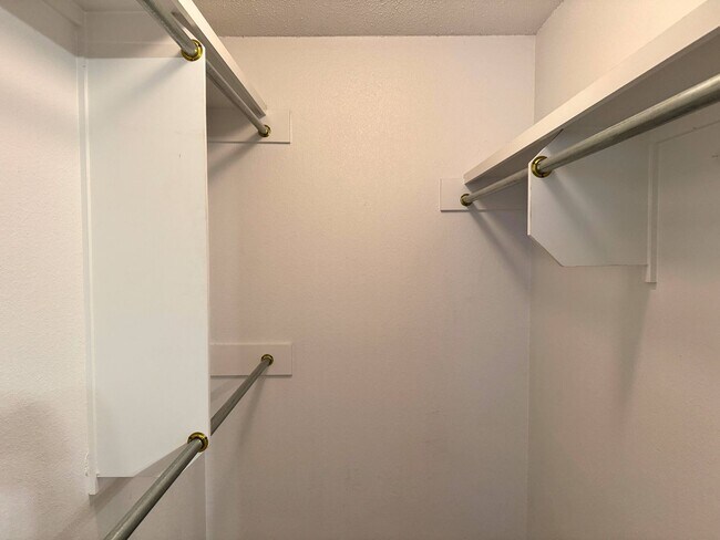 Building Photo - 5426 Ricci St