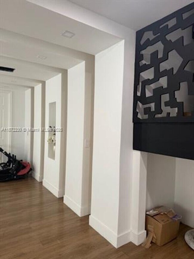 Building Photo - 6901 NW 112th Ave