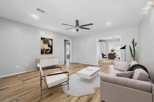 Building Photo - 2104 W Lotus Ave