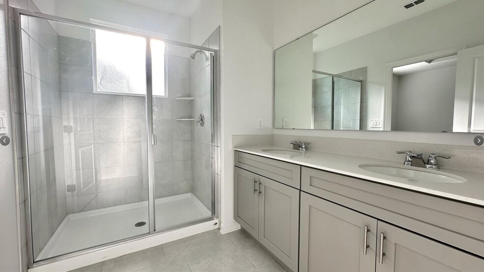 Building Photo - 7600 Stone Creek Trl