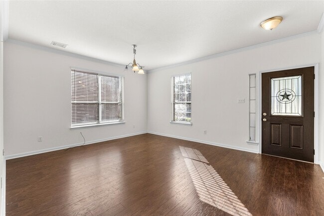 Building Photo - 542 Cedar Branch Dr