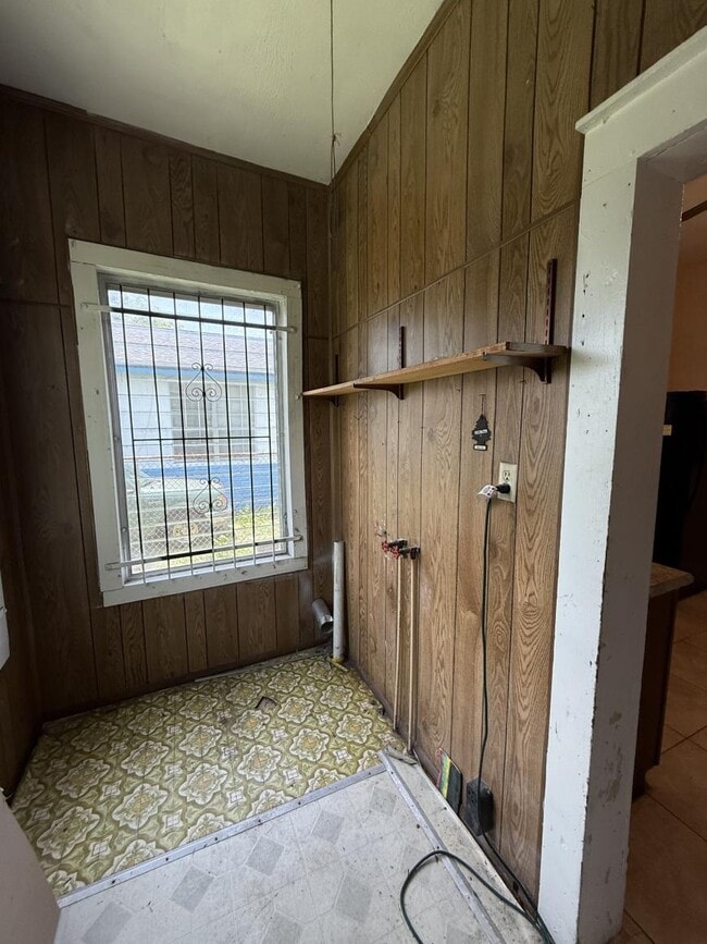 Building Photo - 3 bedroom in Jacksonville FL 32209
