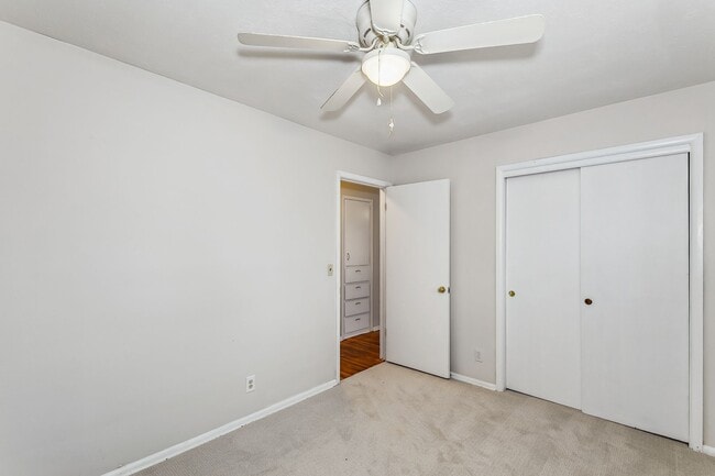Building Photo - Roomy 2 Bedroom With Basement