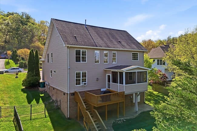 Building Photo - Stunning 4BR Home in Cascade Falls – Modern Upgrades & EV Ready!